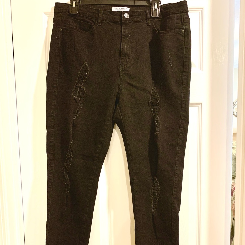 Woman’s Judy Blue Jeans